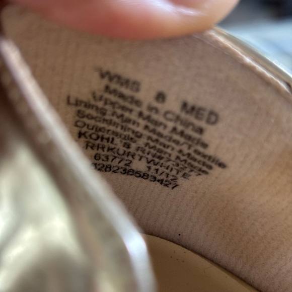 Rock & Republic - 'KURT White' Heels White & Gold Studded Rivets - Picture 7 of 7